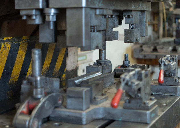 Metal Stamping Services vs CNC Machining: Which Is Right for You?